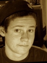 Person who looks like Peter Facinelli