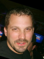 Person who looks like Daniel Gillies