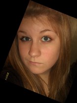 Person who looks like Kaley Cuoco