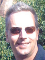 Person who looks like Matthew Perry