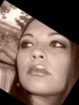 Person who looks like Rose McGowan