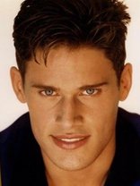 Person who looks like Casper Van Dien