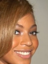 Person who looks like Beyoncé