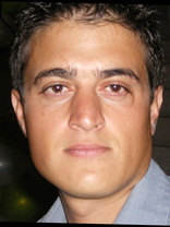 Person who looks like Kevin Pollak