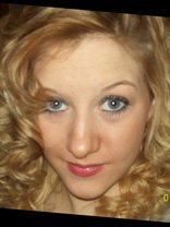 Person who looks like Christina Aguilera