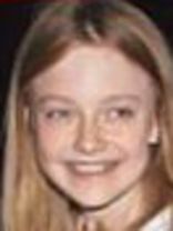 Person who looks like Dakota Fanning