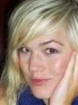 Person who looks like Sarah Wynter