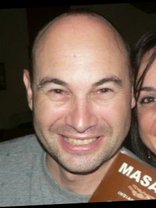 Person who looks like Billy Zane