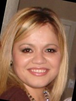 Person who looks like Kelly Clarkson
