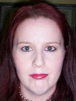 Person who looks like Holly Marie Combs