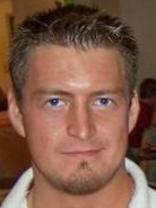 Person who looks like Matthew Perry