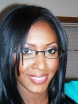 Person who looks like Naomi Campbell