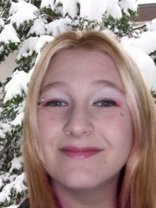 Person who looks like Sarah Wynter