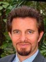 Person who looks like Benjamin Bratt