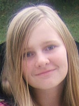 Person who looks like Mena Suvari