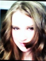 Person who looks like Daisy Fuentes