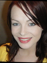 Person who looks like Michelle Trachtenberg