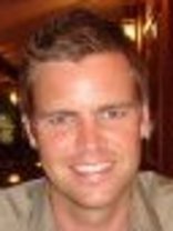 Person who looks like Casper Van Dien