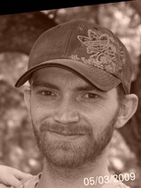 Person who looks like Daniel Gillies