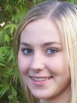 Person who looks like Lauren Conrad