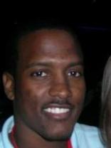 Person who looks like Henry Simmons