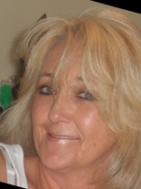 Person who looks like Goldie Hawn