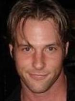 Person who looks like Justin Bruening