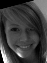 Person who looks like Ashley Tisdale