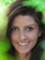 Person who looks like Padma Lakshmi