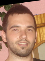 Person who looks like David Charvet