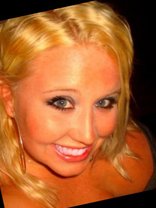 Person who looks like Christina Aguilera