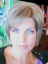 Person who looks like Lara Flynn Boyle