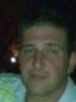 Person who looks like Kyle Chandler