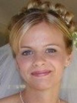 Person who looks like Mena Suvari