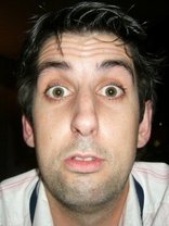 Person who looks like David Schwimmer