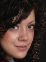 Person who looks like Berenice Bejo