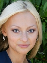 Person who looks like Nicole Richie