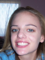 Person who looks like Mena Suvari