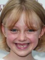 Person who looks like Dakota Fanning