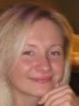 Person who looks like Sarah Wynter