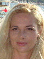 Person who looks like Kim Cattrall