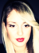 Person who looks like Gwen Stefani