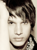 Person who looks like Ashton Kutcher