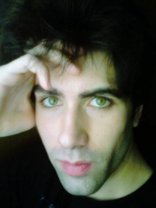 Person who looks like Ryan Reynolds