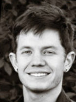 Person who looks like Tyler Hilton