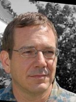 Person who looks like Dennis Quaid