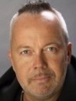 Person who looks like Michael Keaton