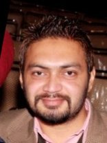 Person who looks like Benjamin Bratt