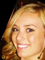 Person who looks like Elizabeth Banks