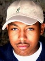 Person who looks like Marlon Wayans